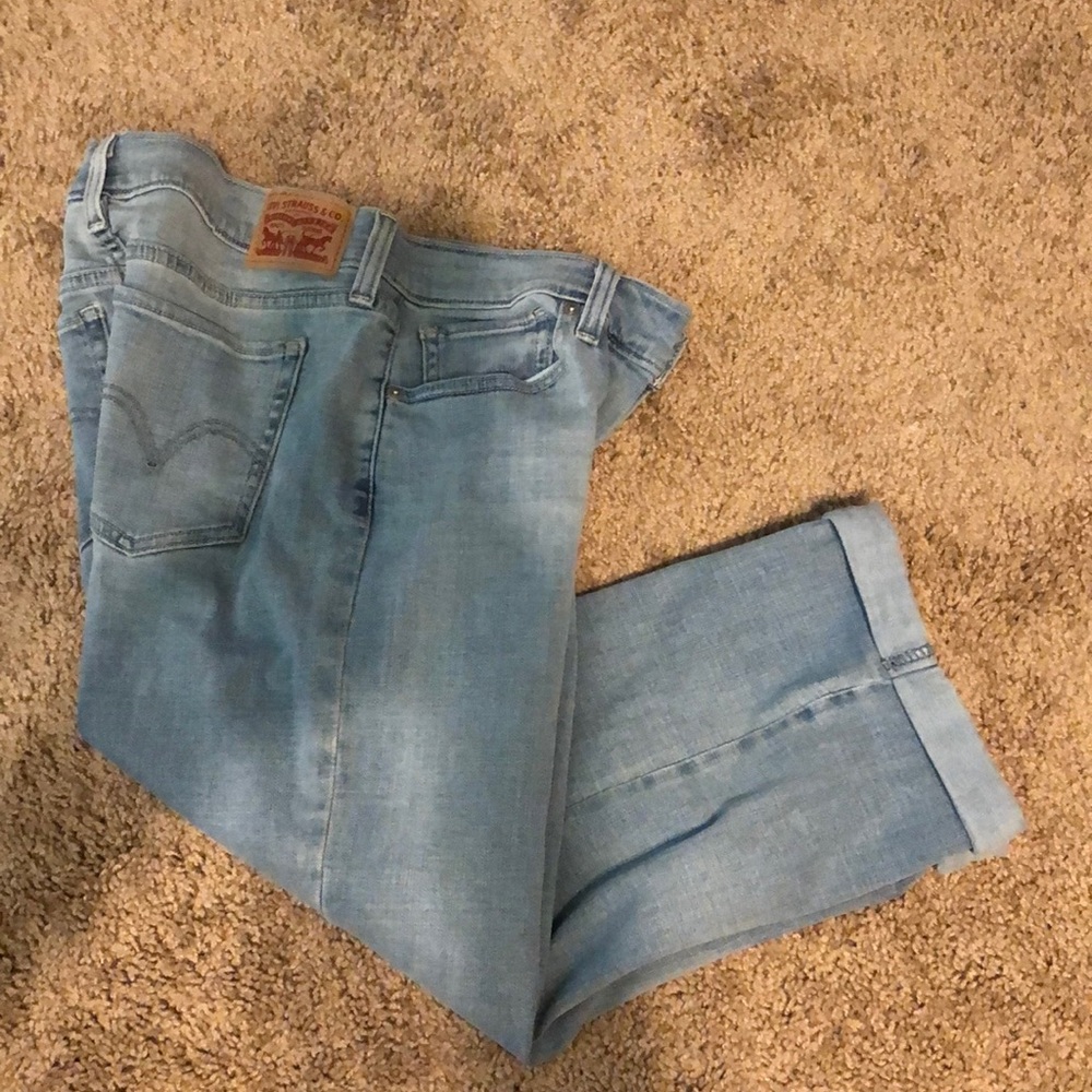 Levi’s mid shin jeans size 28